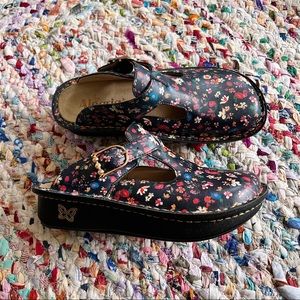 Algeria Floral Slip On Clogs